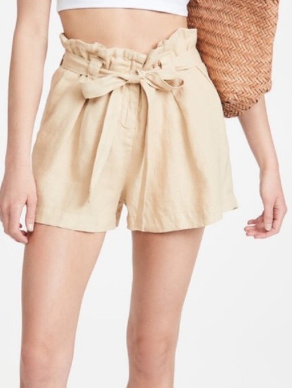 L'AGENCE Hillary High-Waist Paperbag Linen Shorts in Sand